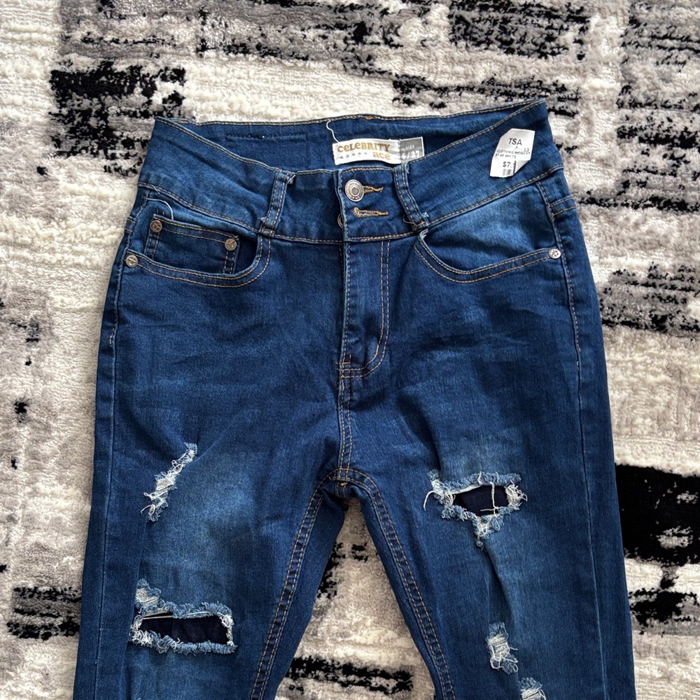 Chic Distressed Wide Leg Jeans in Deep Blue - Picture 3 of 3